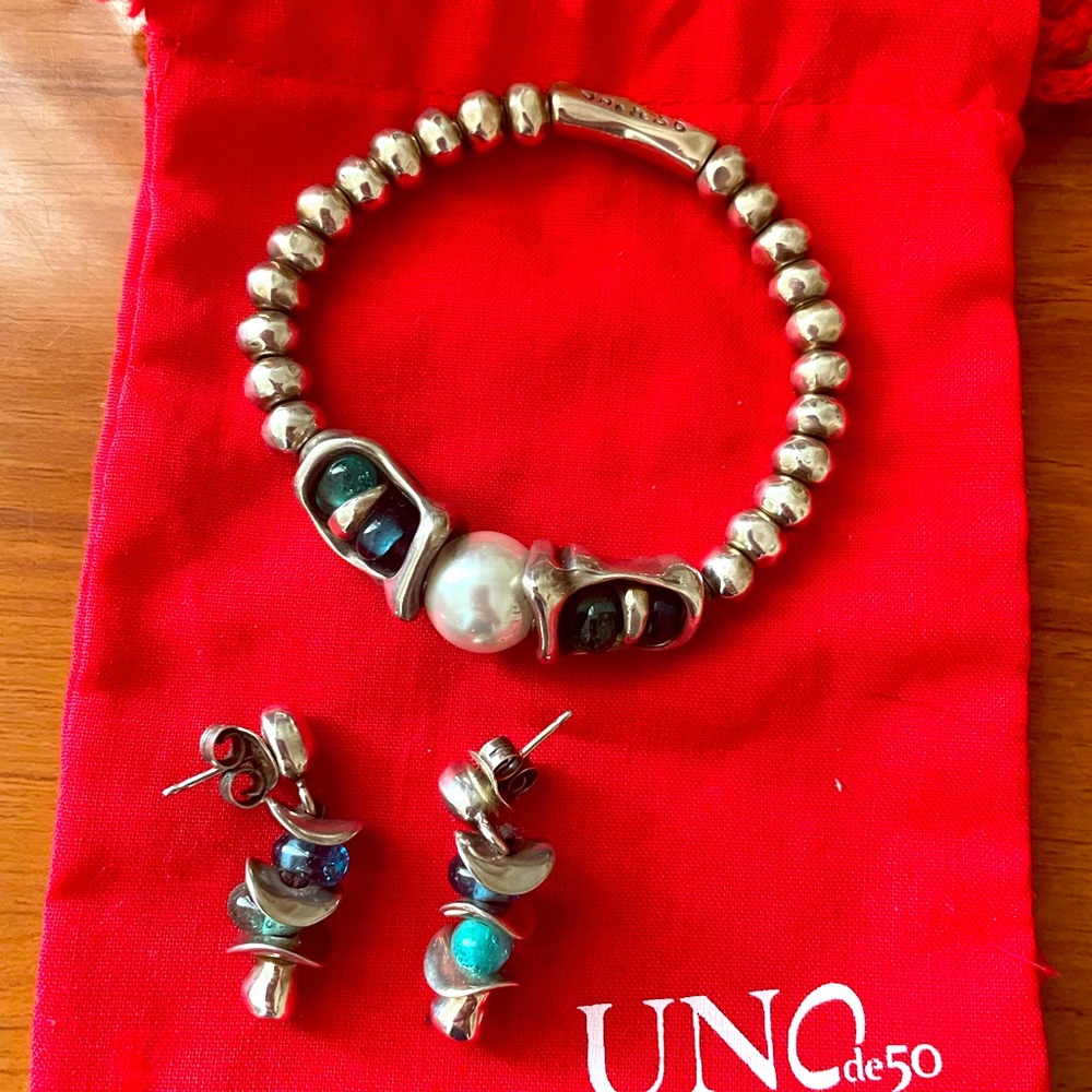 Uno de 50 bracelet  : reversible bracelet. No earrings.